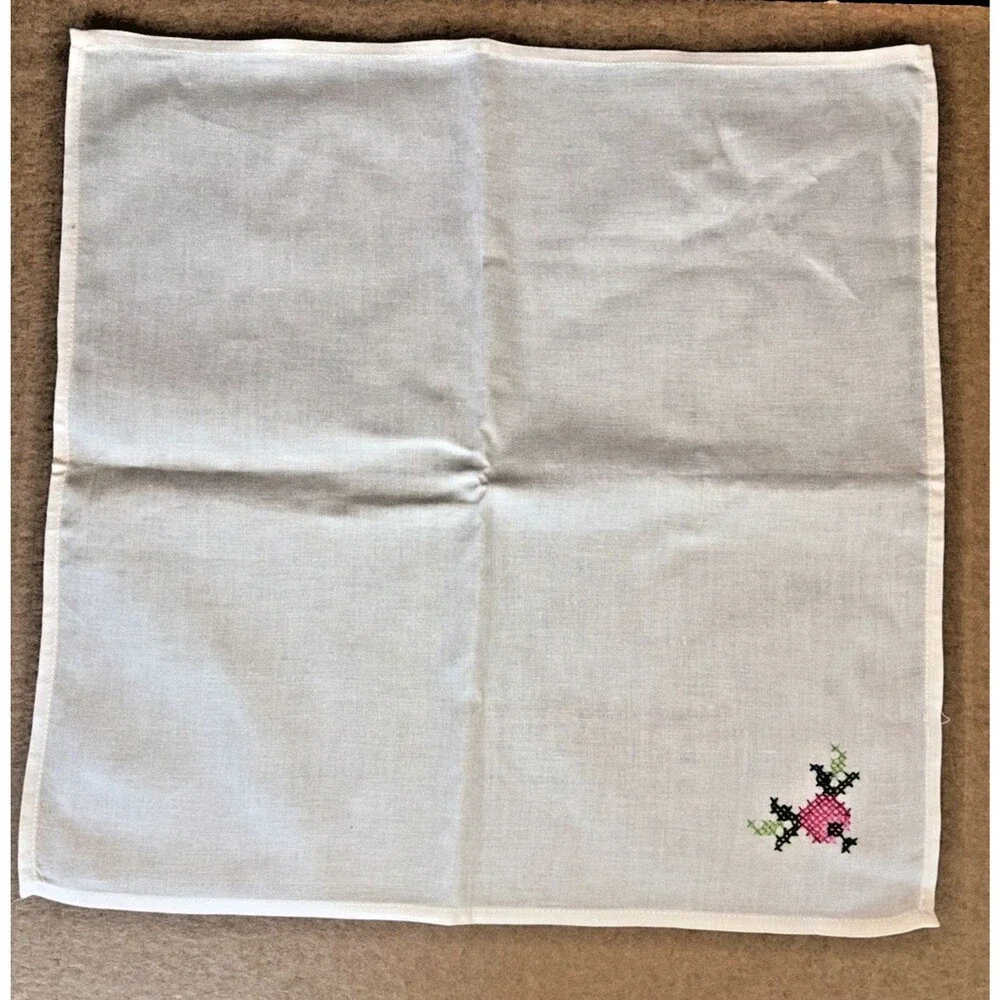 15 Napkins Christmas Holly Cotton Linen Vintage Cross Stitch Embroidered Square